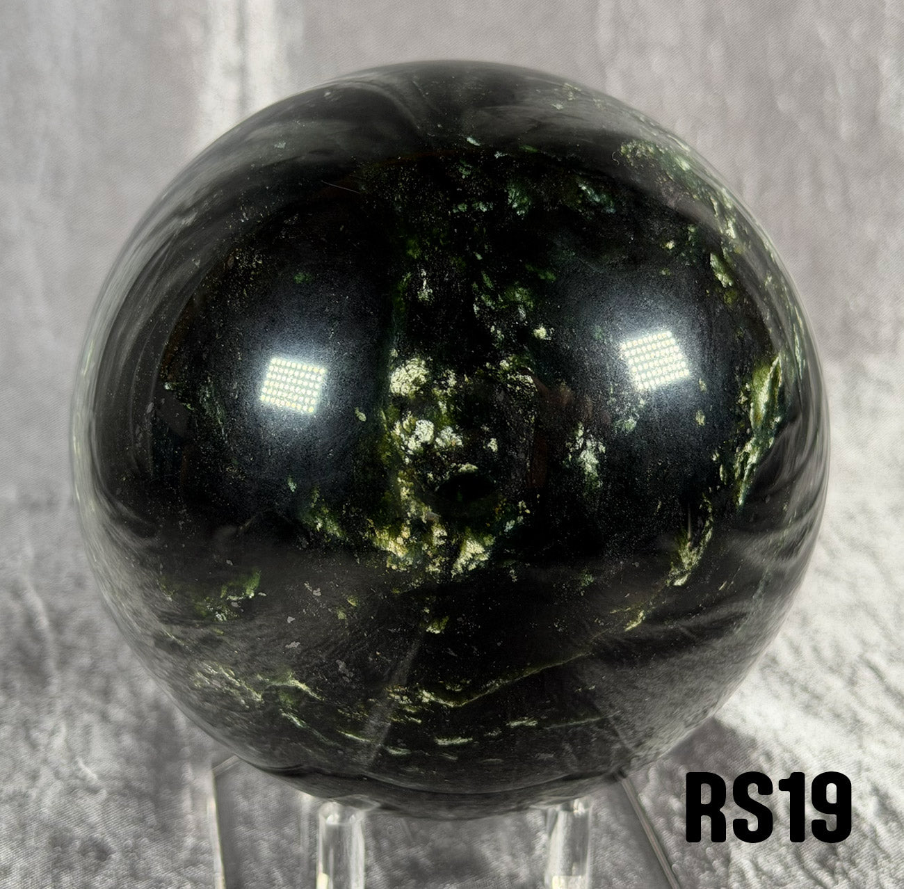 RS19 Rogue Spheres No.19 - 4" Antigorite Bowenite Sphere