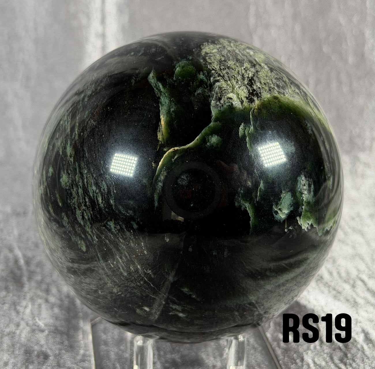 RS19 Rogue Spheres No.19 - 4" Antigorite Bowenite Sphere